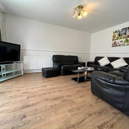 3 Bedroom House By M40 J4 High Wycombe Zewnętrze zdjęcie