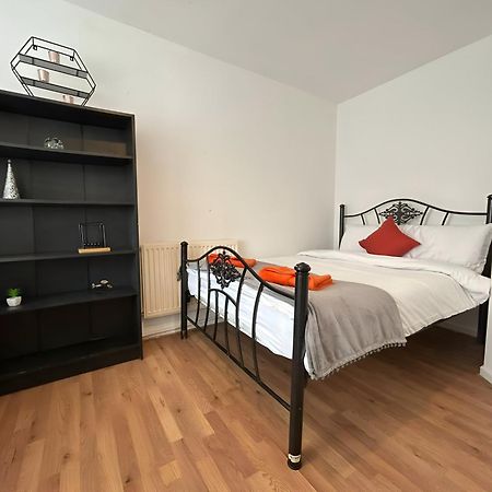3 Bedroom House By M40 J4 High Wycombe Zewnętrze zdjęcie