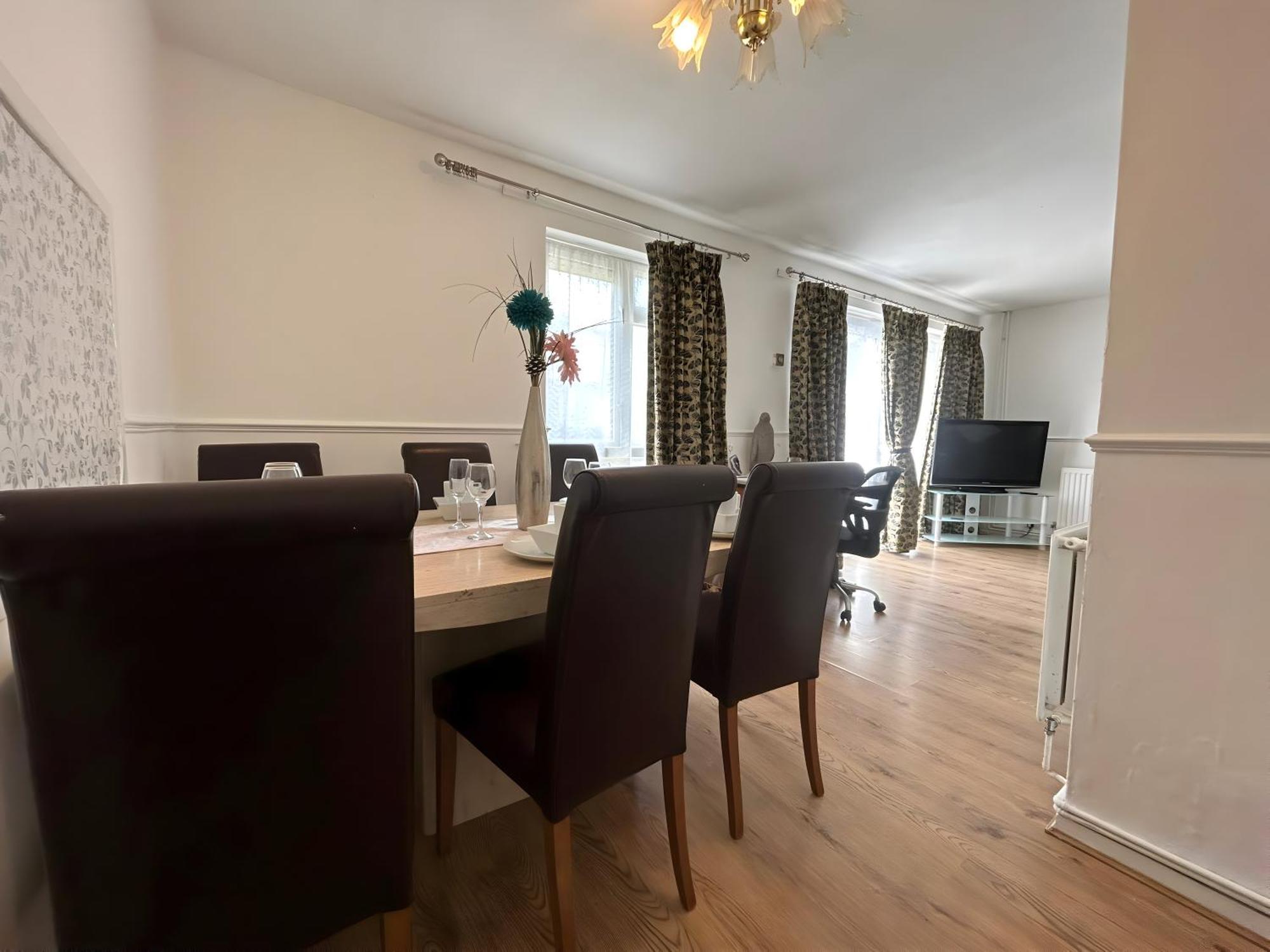 3 Bedroom House By M40 J4 High Wycombe Zewnętrze zdjęcie