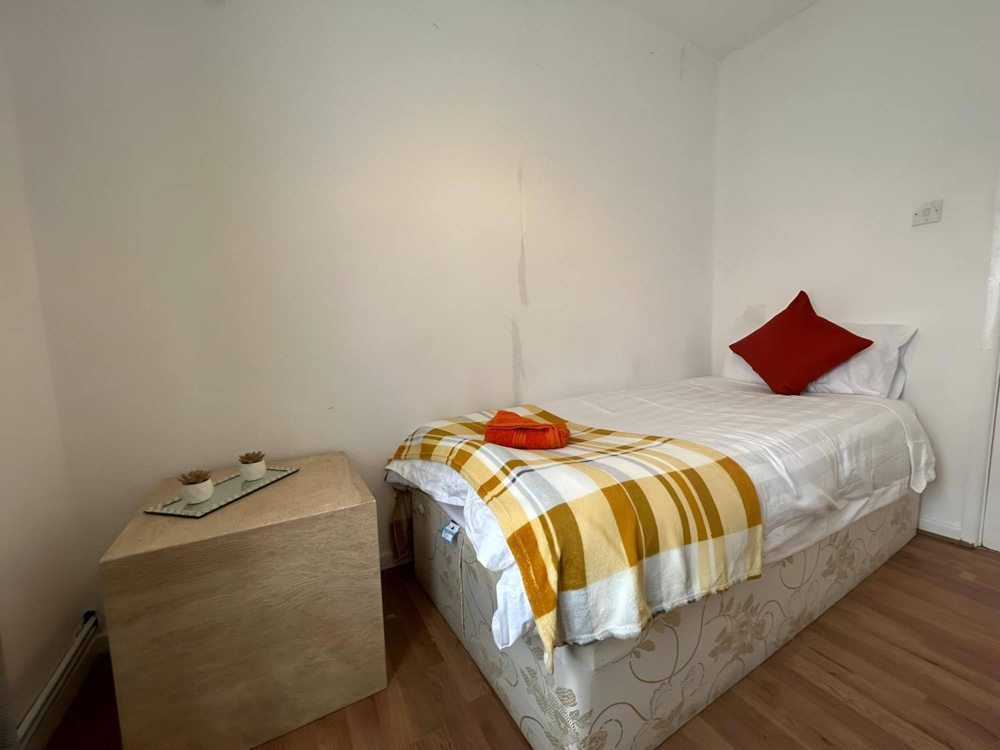 3 Bedroom House By M40 J4 High Wycombe Zewnętrze zdjęcie