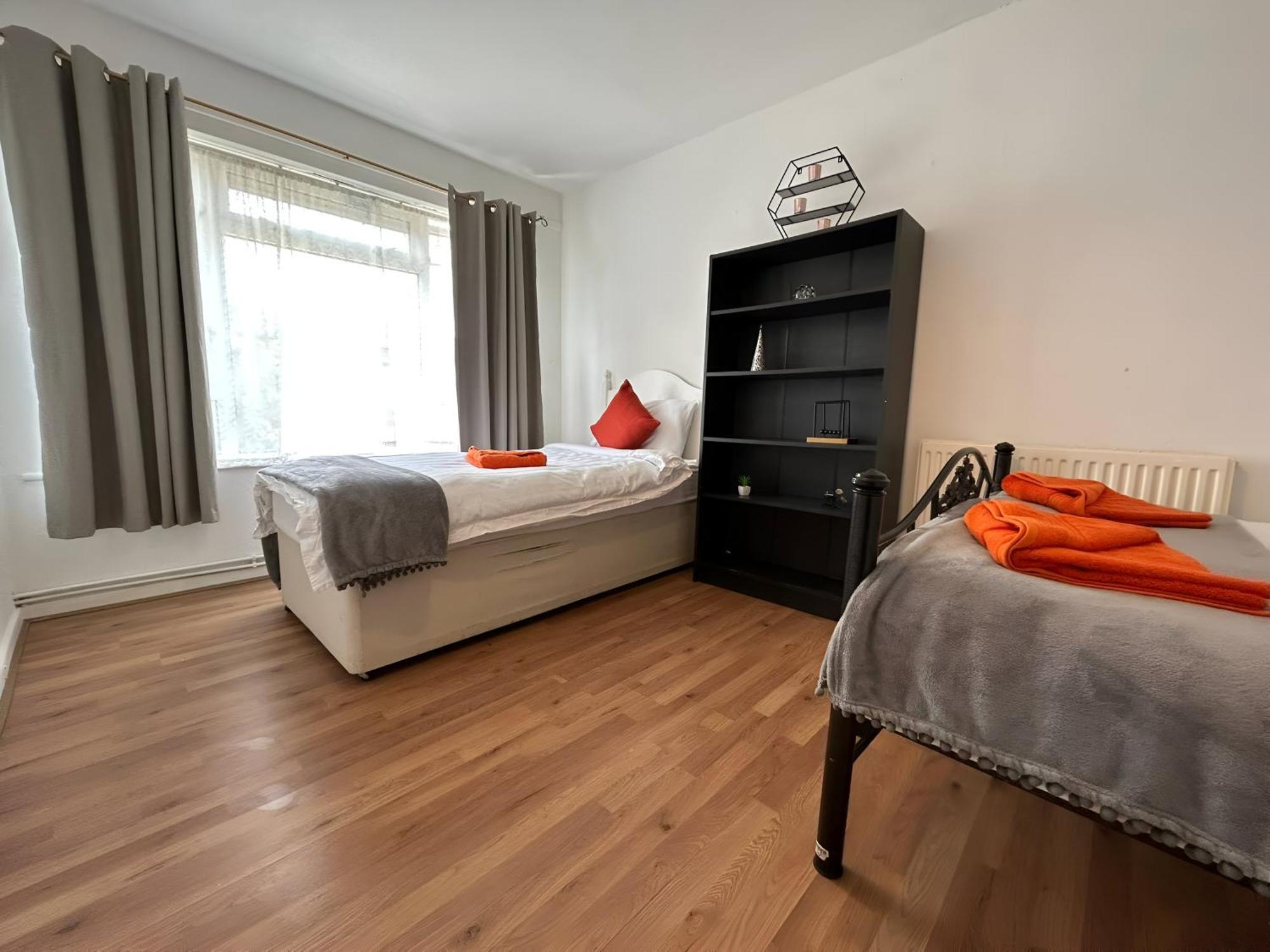 3 Bedroom House By M40 J4 High Wycombe Zewnętrze zdjęcie