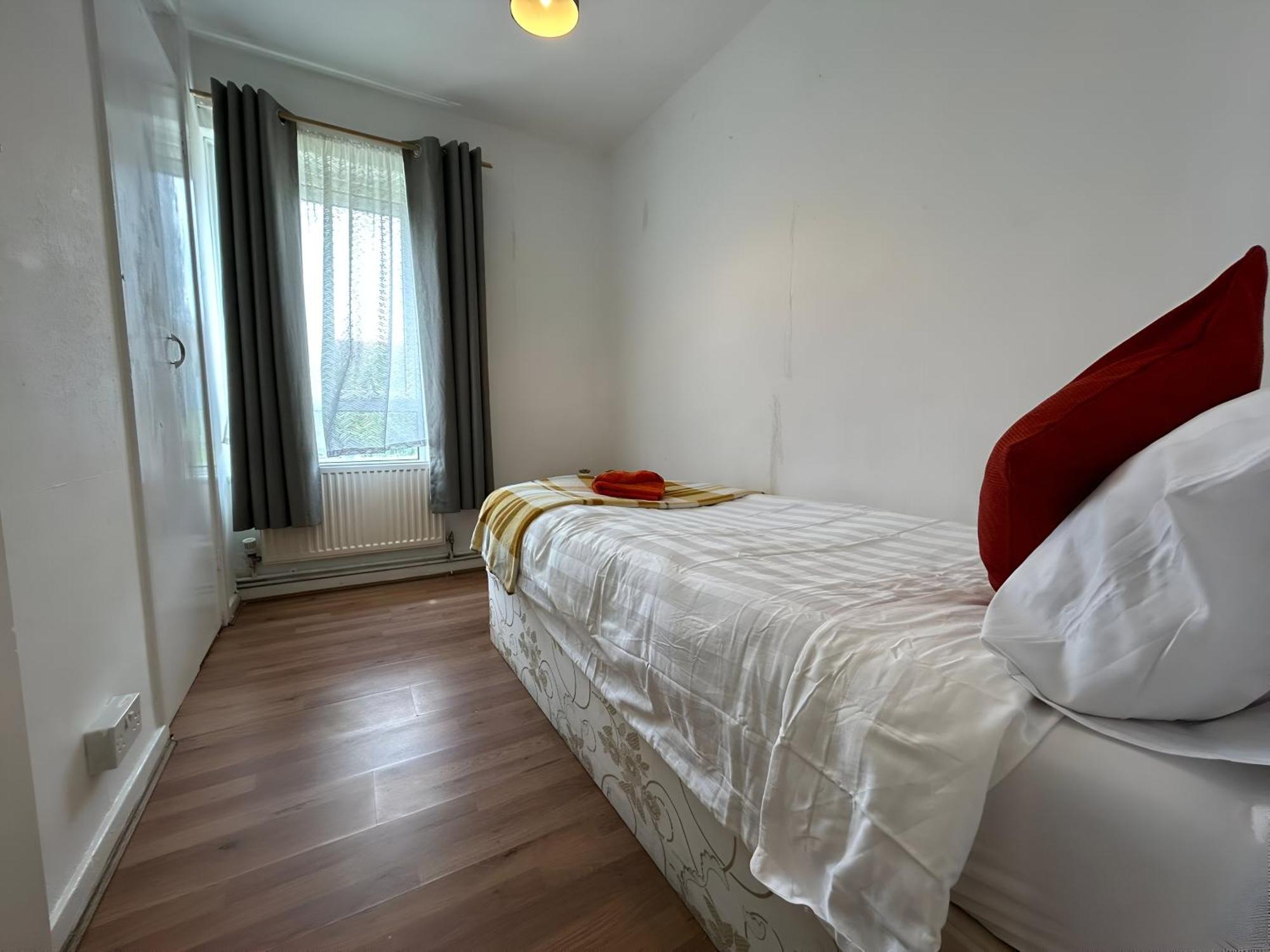 3 Bedroom House By M40 J4 High Wycombe Zewnętrze zdjęcie