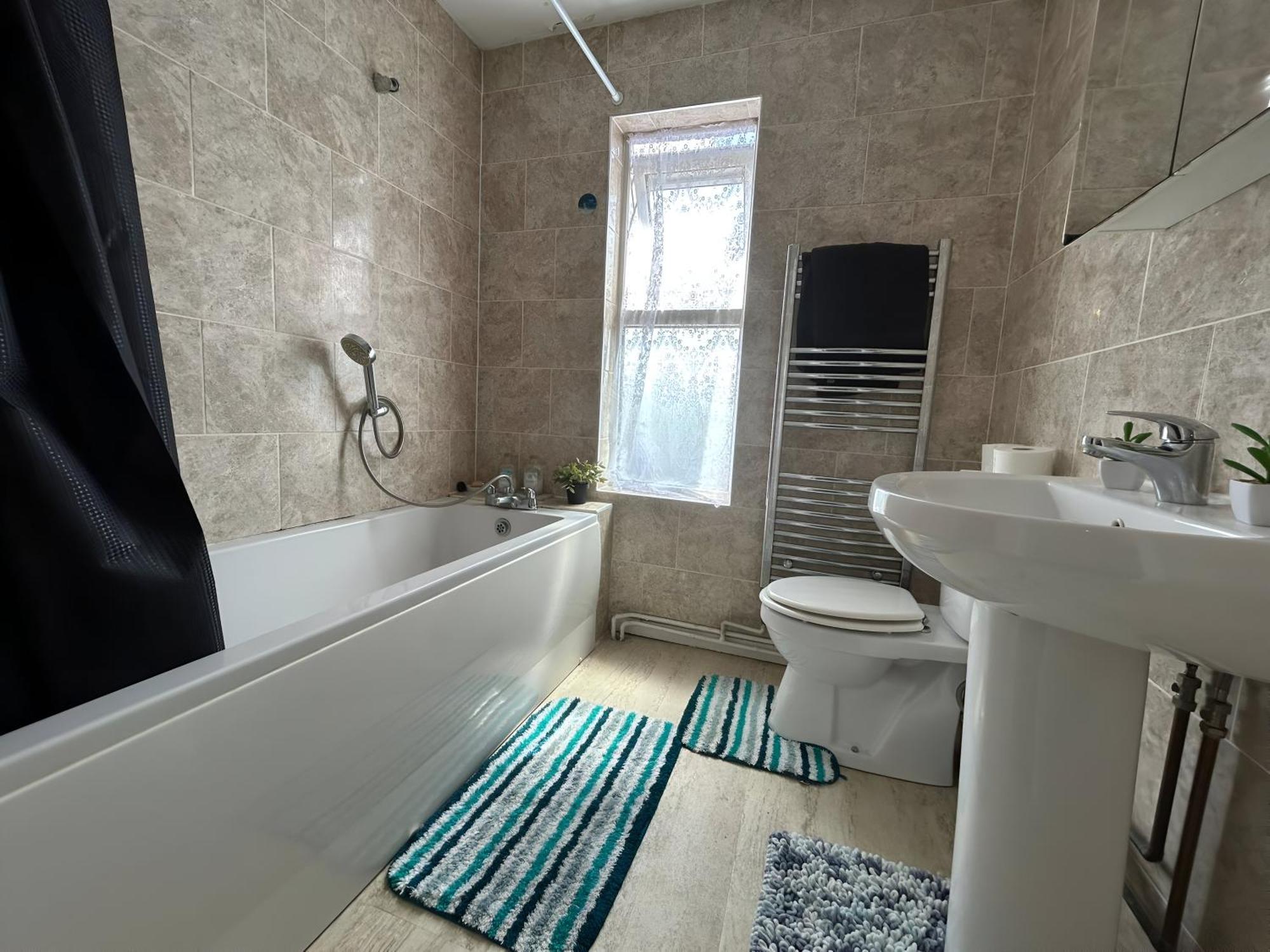 3 Bedroom House By M40 J4 High Wycombe Zewnętrze zdjęcie